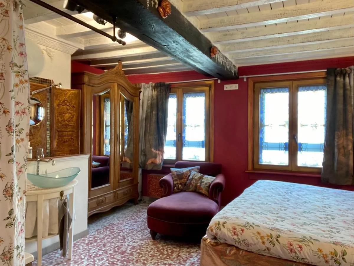 Bed & Breakfast House Le Prince D'Anvers Belgium